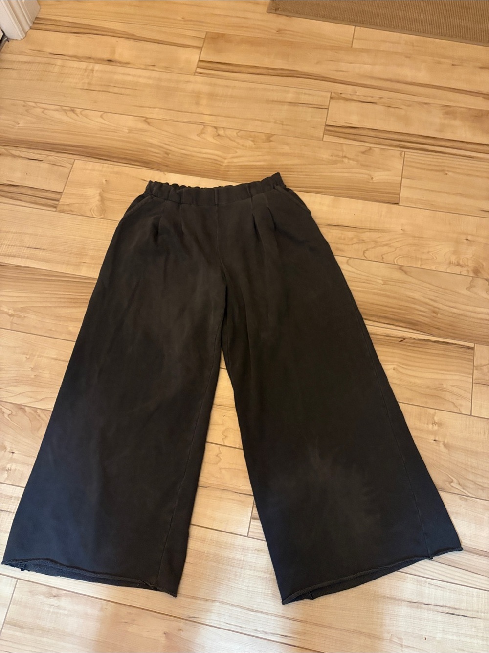 aerie Women's Charcoal Gray Elastic Waist Joggers wide leg